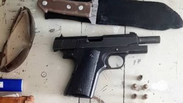 Homem preso em São José de Piranhas com pistola 380 já cumpriu pena em SP por homicídio, diz PM