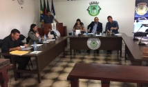 Câmara aprova reajuste de 4,17% aos profissionais da educação do município de Bom Jesus 