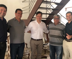 Prefeito de Vieirópolis anuncia apoio a pré-candidatura de Júnior Araújo