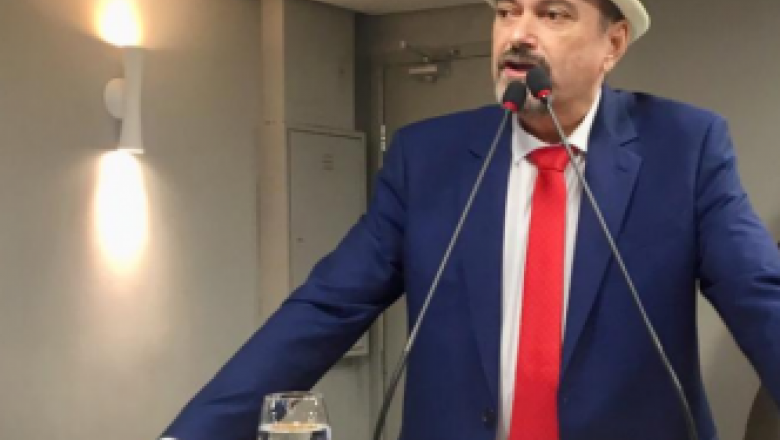Jeová Campos comenta crise financeira, destaca mandato e ida de aliados para o grupo de Zé Aldemir; ouça áudio