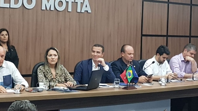 Audiência Pública debate saúde na região de Patos; deputados e secretário estadual participaram 