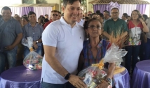Semana Santa: deputado Jr. Araújo participa de entrega de cestas básicas a famílias carentes em Marizópolis