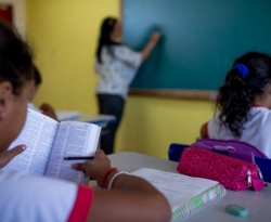 33% desaprovam política de Bolsonaro para a educação, diz pesquisa