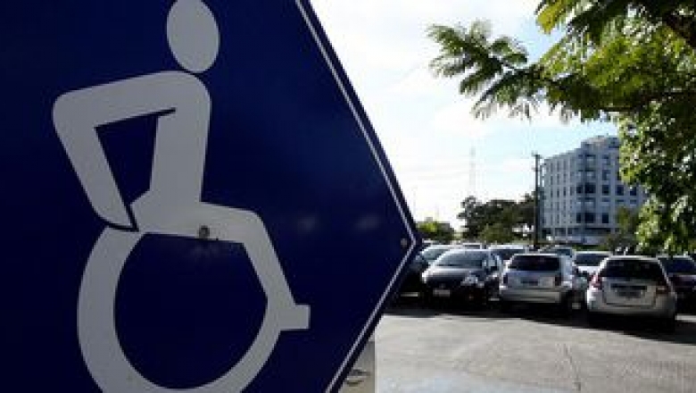 Eleitor com deficiência pode pedir mudança temporária para seção com acessibilidade