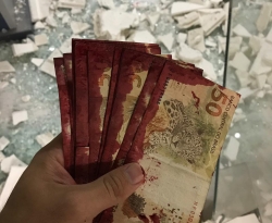 Após assalto, agência do BB de Uiraúna fica parcialmente destruída e notas de R$ 50 manchadas são encontradas 