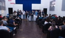 Programa Gira Mundo envia mais 50 estudantes da rede estadual para a Espanha