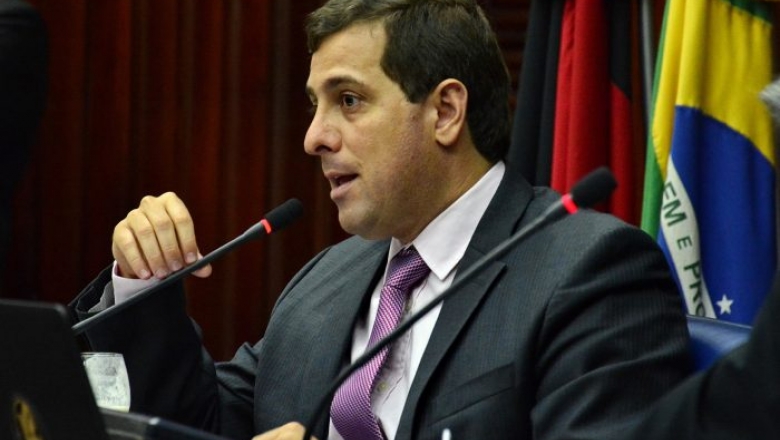 Presidente da ALPB revela que aumento salarial dos deputados não deve acontecer