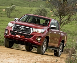 Toyota Hilux chega a R$ 210 mil após reajuste; SW4 vai a R$ 274 mil